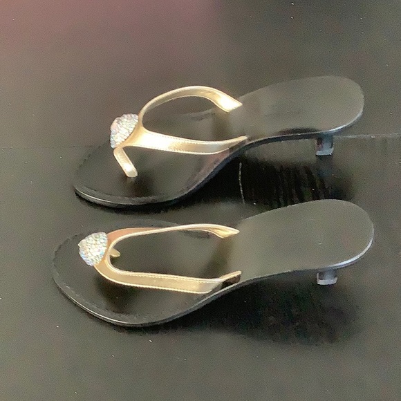 Miss Trish of Capri “Iridescence” gemstone sandal - Picture 5 of 5